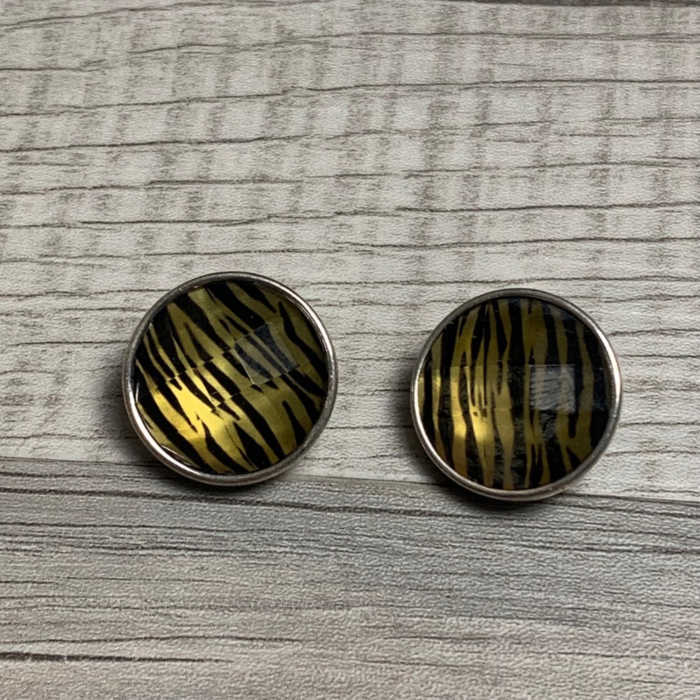 Vintage Yellow Black Tiger Stripe Clip On Earrings Faceted Round Silver Studs